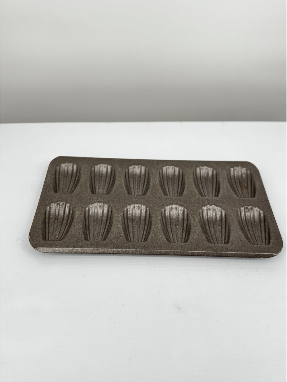 San Francisco Madeleine Pan – 12-Cavity Nonstick Shell Mold – Baking Pan